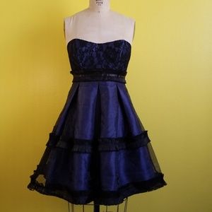 BCBG black lace navy strapless dress sz 6